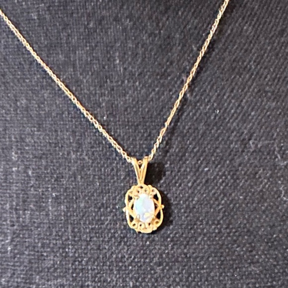 Beautiful 14 ct Vintage Oval Style Gold Fire Opal Birthstone 9" Necklace - Picture 2 of 6